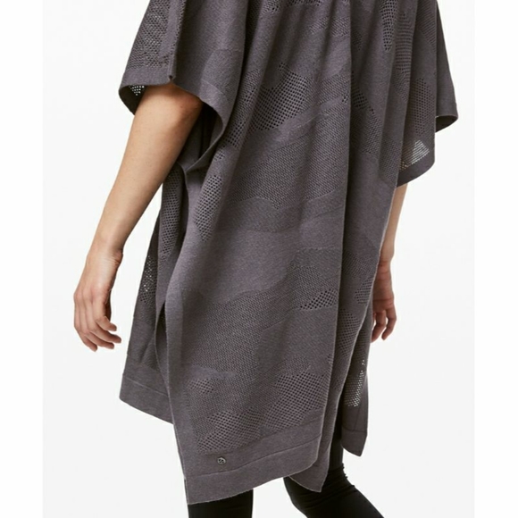 Lululemon Find Your Light Wrap - Picture 4 of 8